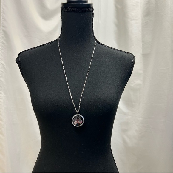 SOUTH Hill designs silver tone locket pendant necklace - Picture 3 of 9